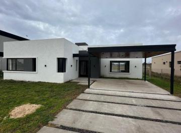 Casa de 4 ambientes, Luján · Casa en Venta Los Juncos, Lujan