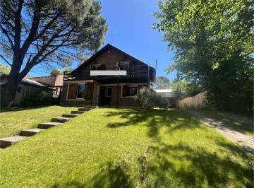 Casa de 3 ambientes, Monte Hermoso · Casa + Dpto en Venta