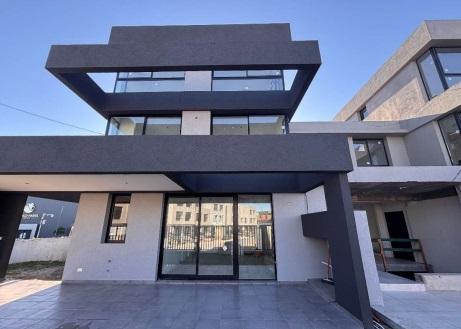 Departamento · 190m² · 5 Ambientes · 1 Cochera