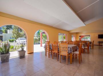 Casa · 291m² · 6 Ambientes · Venta/permuta - Casa - 3 Dorm. en Suite - Pileta - Club House - El Cielo, Roldán