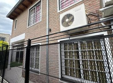 Casa · 115m² · 5 Ambientes · Venta | Permuta - Casa Interna 3 Dorm. y Quincho - Belgrano, Rosario.