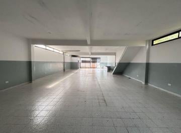 Depósito de 4 ambientes, Parque Chacabuco · Venta - Gran Deposito con Vivienda - Ideal Para Taller y Otros Usos - 494 m² Cub