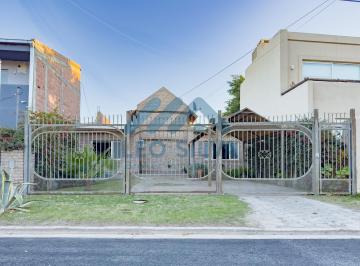 Casa · 150m² · 2 Dormitorios · 1 Cochera · Casa en Venta de 2 Dorm. en Barrio Rincon de Emilio
