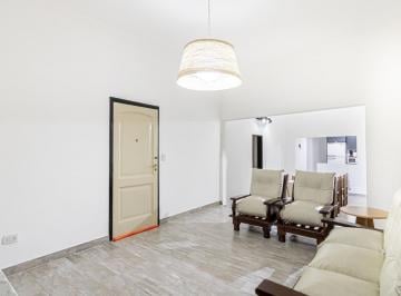 general-san-martin-villa-lynch-venta-casa-4-ambientes · Casa de 4 Ambientes con Parque y Cochera