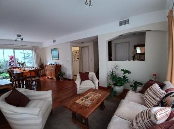 Casa · 168m² · 6 Ambientes · 1 Cochera · Casa en Barrio Privado en Villa del Parque con Seguridad 24 Hs