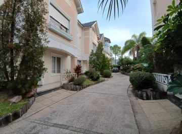 Casa · 168m² · 6 Ambientes · 1 Cochera · Casa en Barrio Privado en Villa del Parque con Seguridad 24 Hs