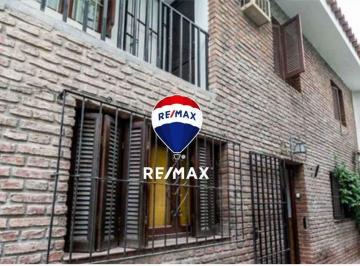 Casa · 200m² · 5 Ambientes · Casa 4 Dorm. Venta Zona Macrocentro