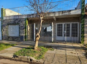 Casa · 133m² · 3 Ambientes · Venta Casa 3 Amb - Moron - Apta Credito