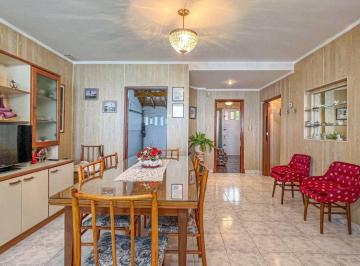 Casa · 140m² · 6 Ambientes · 1 Cochera · Venta Casa 4 Amb + Dpto 2 Amb Garage Patio La Perla