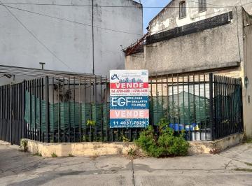 Casa de 6 ambientes, Tres de Febrero · Casa Esquina 3 Amb C/ Depto Tipo Casa 3 Amb en Primer Piso / Caseros