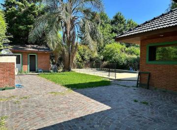 Casa · 250m² · 4 Ambientes · 1 Cochera · Casa Venta Guernica Country El Paraiso