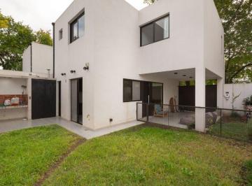 Casa · 83m² · 3 Ambientes · 1 Cochera · Venta Casa Tipo Duplex 3 Amb con Cochera Permuta