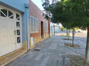 Casa · 150m² · 4 Ambientes · 2 Cocheras · Venta Casa Barrio Pacifico Patio