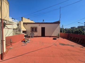 Casa · 144m² · 4 Ambientes · 1 Cochera · Casa Lote Propio + Local + Cochera Jose Ingenieros