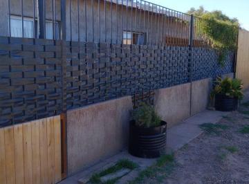 Casa · 160m² · 8 Ambientes · 2 Cocheras · Hermosa Casa con Pileta en Coquimbito