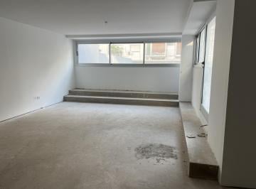 Oficina comercial · 175m² · 1 Ambiente · ¡Oficina Moderna con Gran Espacio Al Aire Libre! a Estrenar en Recoleta