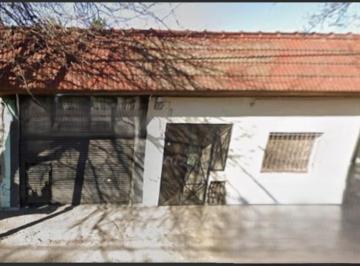 Frente · Casa de 3 Dorm. en El Centro de Glew – Excelente Ubicación – Ideal Viviend