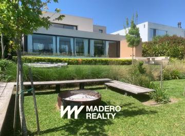 Casa · 380m² · 5 Ambientes · 1 Cochera · Venta de Casa 5 Ambientes en El Yacht