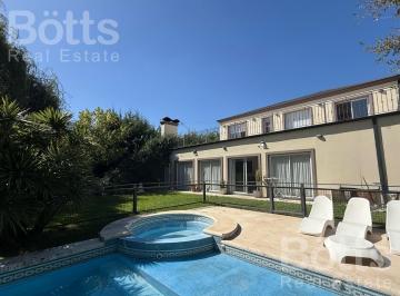 Casa · 335m² · 6 Ambientes · 5 Cocheras · Casa - San Patricio