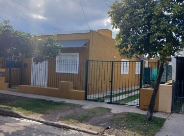 Casa de 3 ambientes, Córdoba · Oportunidad! 2 Casas de 2 Dorm a 2 Cuadras de Recta Martinoli
