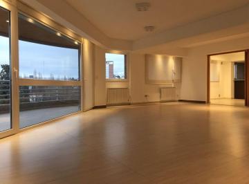 Departamento · 210m² · 4 Ambientes · 2 Cocheras · Piso en Alquiler Nivel Gerencial