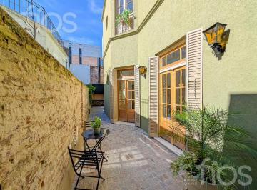 Casa · 146m² · 4 Ambientes · 1 Cochera · Venta Casa Reciclada de Tres Dorm. con Patio, Terraza, Pileta y Cochera en Pichincha