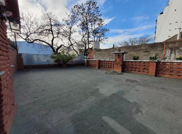 PH · 132m² · 4 Ambientes · 1 Cochera · PH en Venta de 4 Ambientes con Cochera y Terraza Propia.