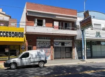 Local comercial · 200m² · Local o Deposito en Haedo a de 200 m² Cubiertos