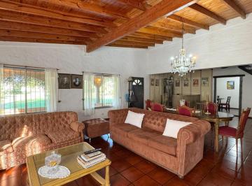 Casa · 362m² · 7 Ambientes · Casa en Venta en San Andres de Giles