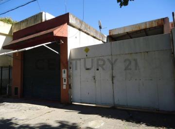 Bodega-Galpón · 172m² · 4 Ambientes · 8 Cocheras · Deposito y Local en Venta 260 m²