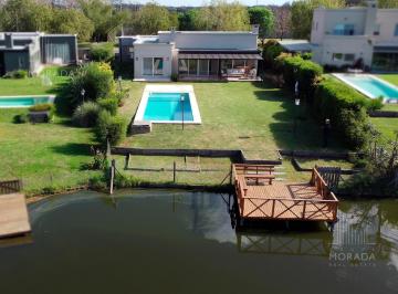Casa · 230m² · 5 Ambientes · 2 Cocheras · Venta Casa de 5 Ambientes a La Laguna San Benito