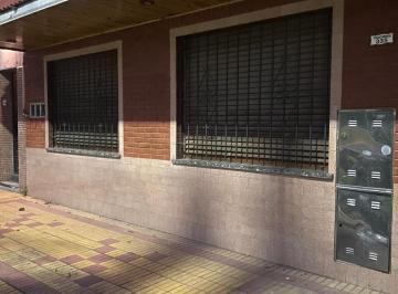 Casa · 130m² · 3 Ambientes · Casa en Venta de 3 Ambientes con Patio y Quincho - Gerli