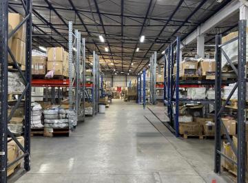 Bodega-Galpón , Tres de Febrero · Super Oportunidad! Importante Nave 2600 m² en Predio Industrial