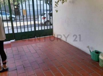 Casa · 122m² · 4 Ambientes · Venta de PH Cuatro Ambientes en Villa Lugano