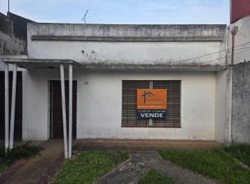Casa de 3 ambientes, Morón · Casa Americana a Reciclar en Moron