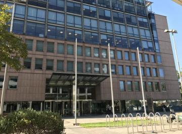 Oficina comercial · 150m² · 1 Cochera · Oficina en Alquiler - Edificio Puerto Leon