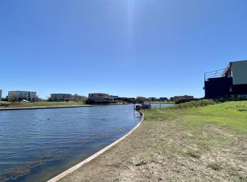 Terreno · 1027m² · Lote a La Laguna en Venta de 1027 m² en Puertos del Lago | Laguna | Barrio Ceibos |