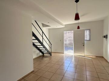Casa de 3 ambientes, Maipú · Dúplex en Alquiler de 2 Dorm. C/ Cochera en Maipú