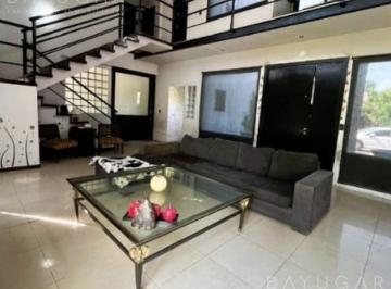 Casa · 215m² · 5 Ambientes · 3 Cocheras · Venta - Casa en Barrio Privado El Mirasol - Pilar