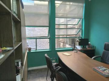 Oficina comercial · 38m² · 3 Ambientes · Oficina en Alquiler - 2 Despachos 4 Baños - 38 m² - Monserrat