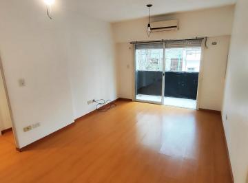 Departamento · 42m² · 2 Ambientes · Semipiso de 2 Amb, Fte, con Balcon, Coc Independiente