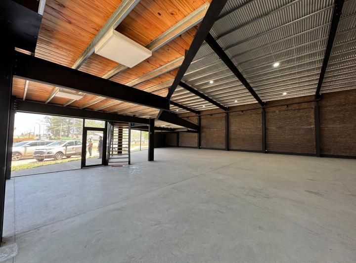 Local comercial · 545m² · 2 Ambientes