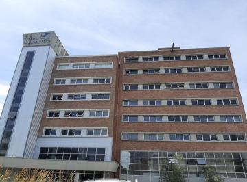 Oficina comercial · 140m² · 5 Ambientes · 6 Cocheras · Oficina - Beccar Alto - Alquiler
