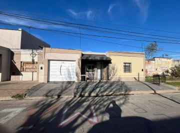 Casa · 173m² · 4 Ambientes · 1 Cochera · Casa en Venta en Pergamino con Pileta