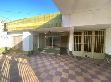 Local comercial · 311m² · 5 Ambientes · Casa en Venta de 5 Dorm. Para Uso Local Comercial