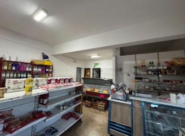Local comercial · 70m² · 1 Cochera · Alquiler Local Cipolletti