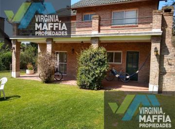 Casa · 320m² · 6 Ambientes · 1 Cochera · Casa - Los Quinchos C. C
