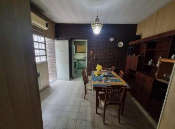 PH · 70m² · 4 Ambientes · Hermoso Departamento a Reciclar, con Gran Potencial