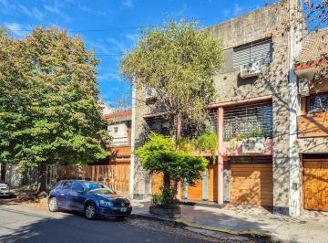 Casa · 150m² · 4 Ambientes · 2 Cocheras · Duplex de 4 Ambientes en Venta en Caballito