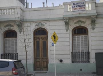 FRENTE · Importante Casa en Terreno Propio